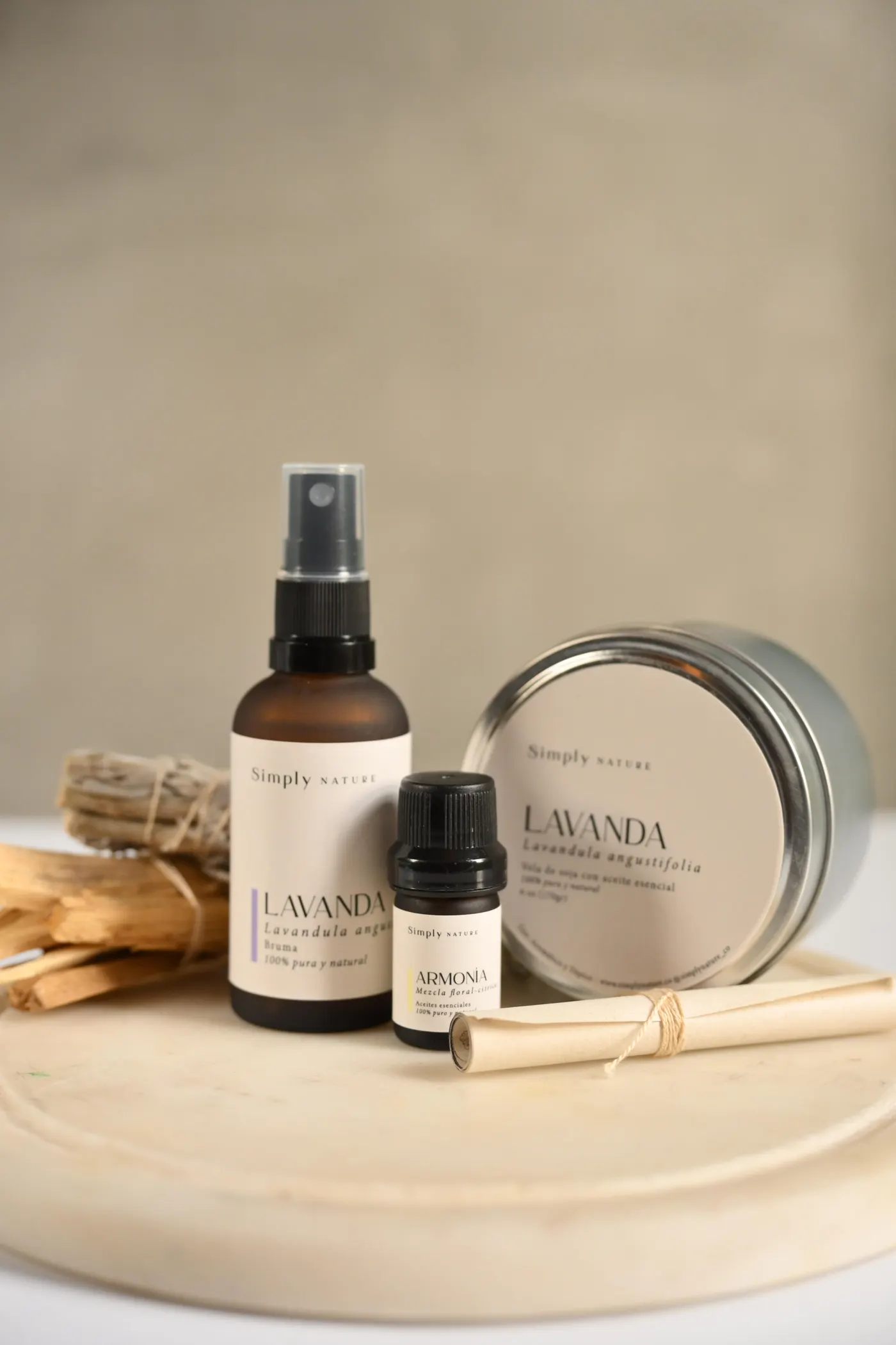 Bruma, aceite y vela de lavanda con palo santo y salvia